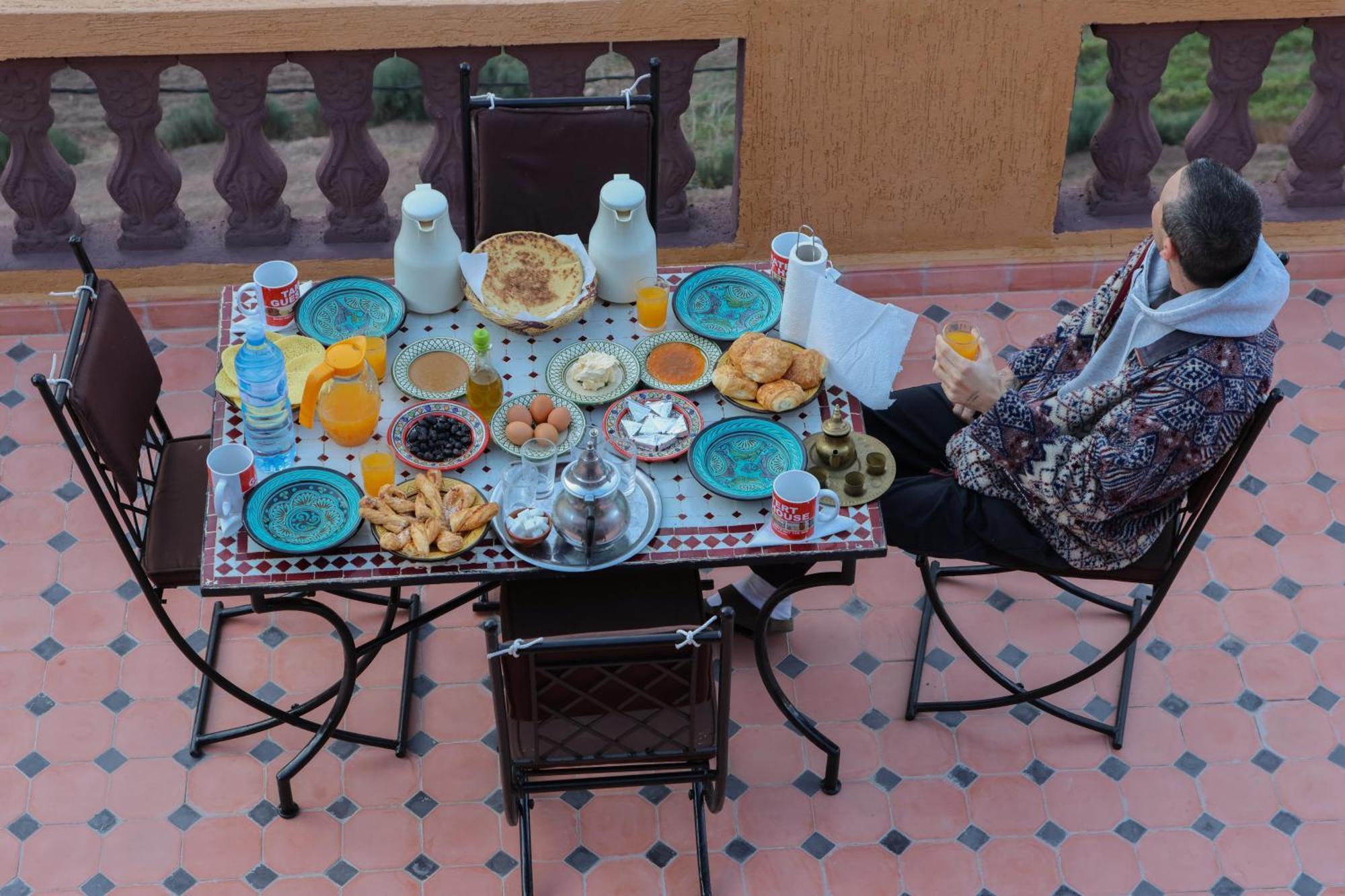 Tamatert Guest House Imlil  Buitenkant foto